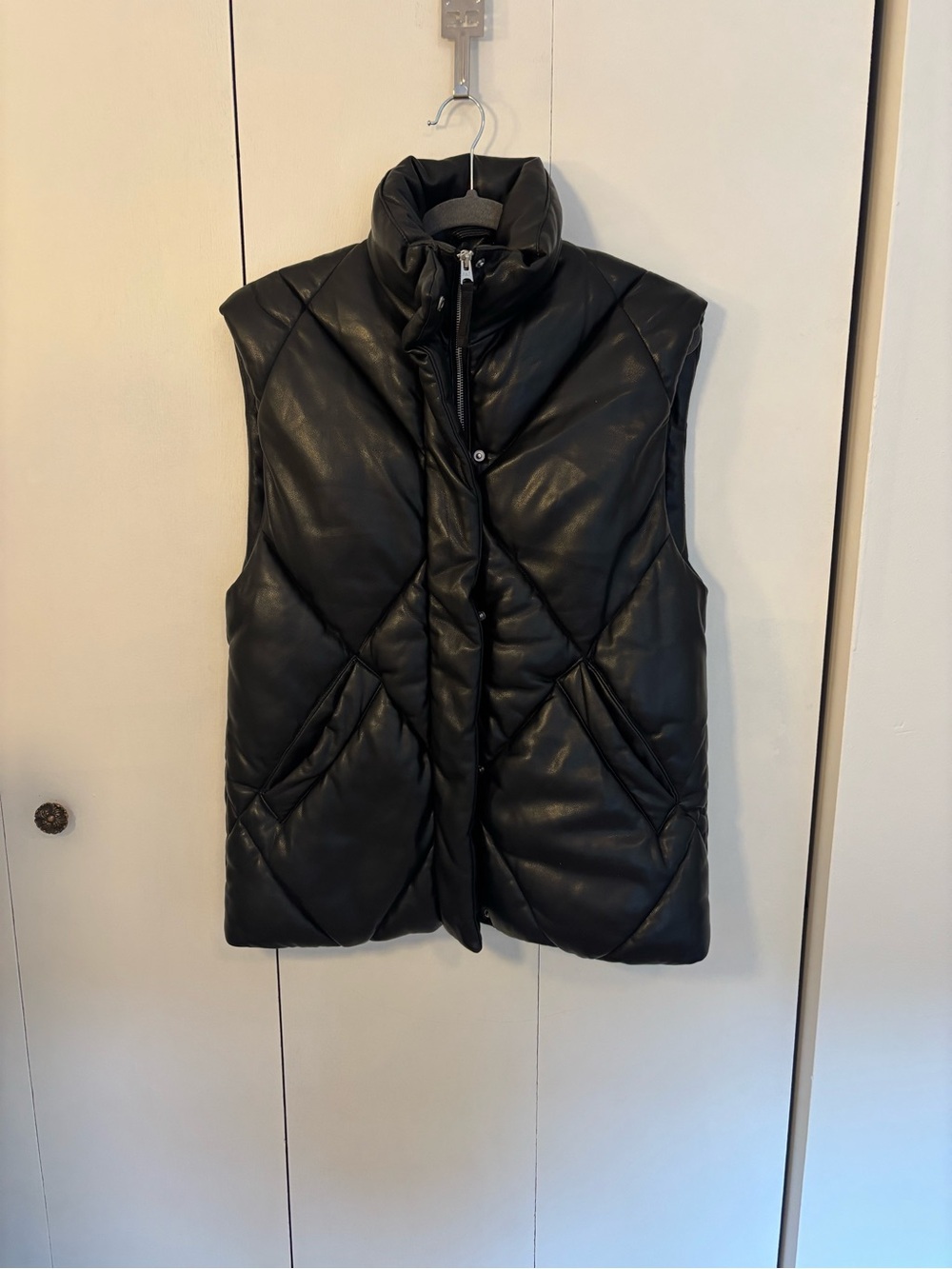 Abercrombie & Fitch Oversized Black Quilted Faux-Leather Puffer Vest